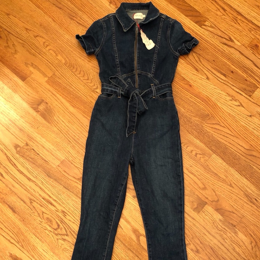 **WORN ONCE Alice + Olivia Jean Jumpsuit | Size 25
